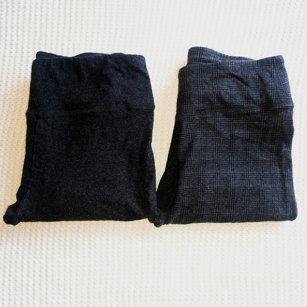 2/$15‼️2 pairs of Grey leggings